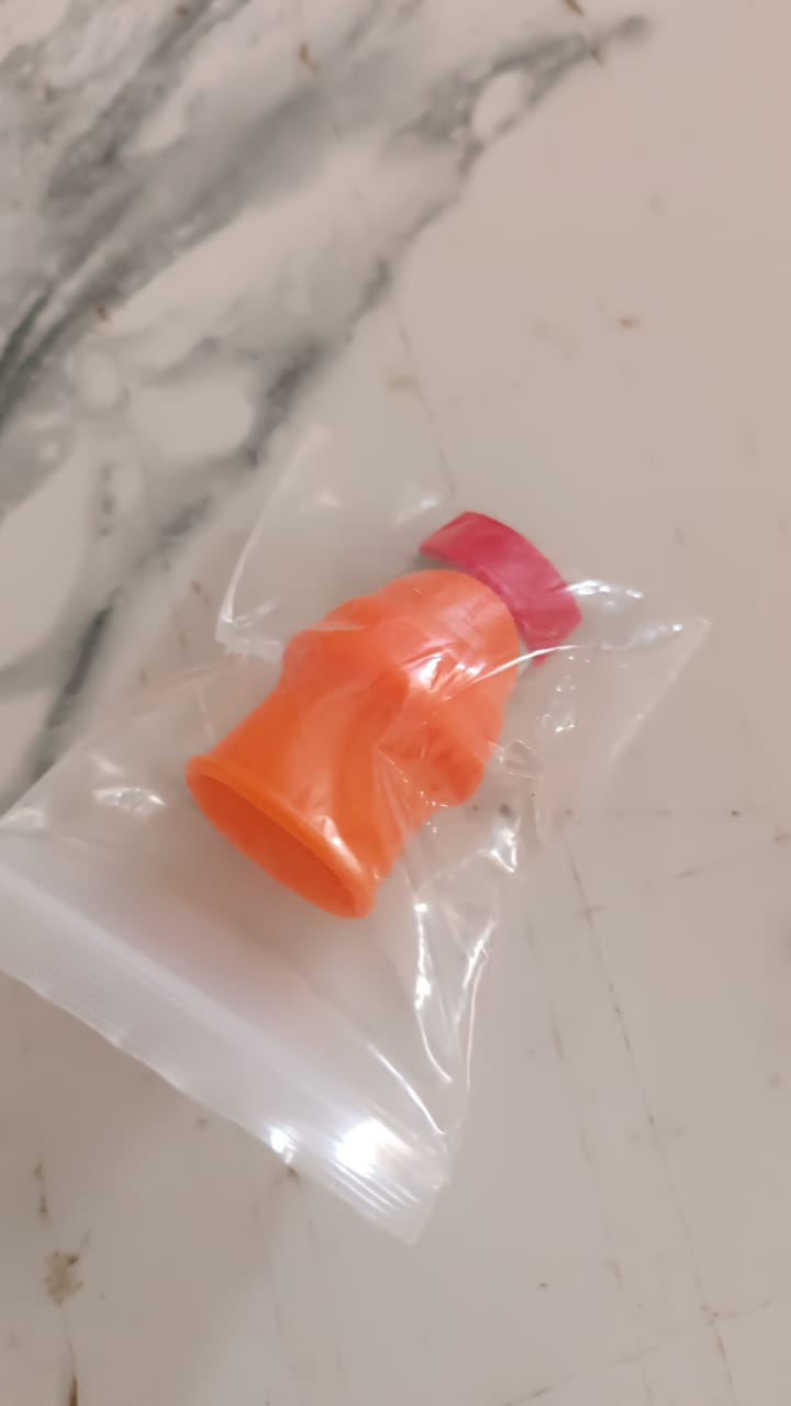 Thumb Knife Cutter with Silicone Finger Guard (1 Pc) Thumb Knife Cutter with Silicone Finger Guard (1 Pc)